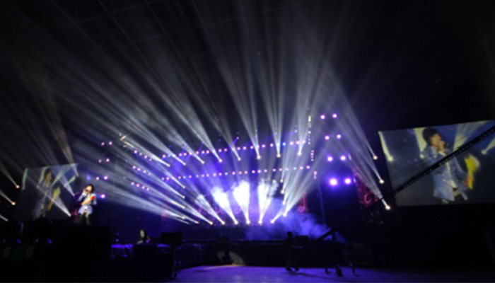 海倫國(guó)際跨年·巨星薈萃萬(wàn)人演唱會(huì)